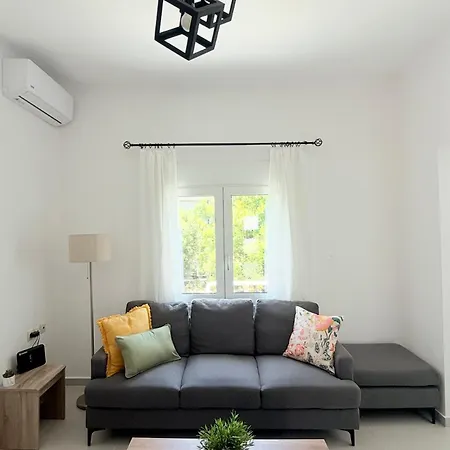 아파트 Nikolas Ground Floor 2bd With Free Parking *